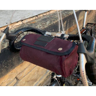 burgundy (black straps)